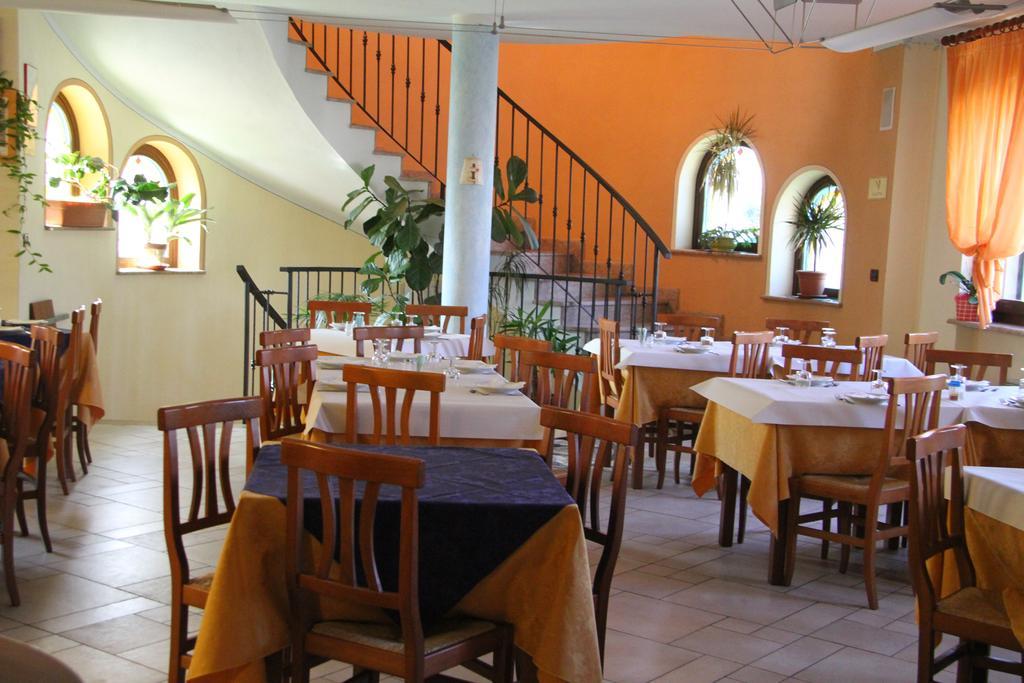 Hotel Ristorante Belsito Borgo San Dalmazzo Exterior photo